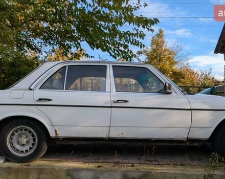 Белый Мерседес Е-Класс, объемом двигателя 2 л и пробегом 446 тыс. км за 1999 $, фото 5 на Automoto.ua