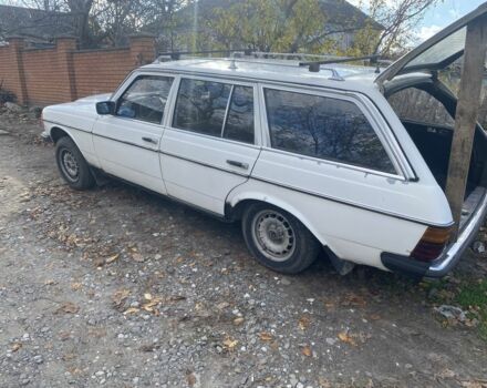 Білий Мерседес Е-Клас, об'ємом двигуна 2.4 л та пробігом 3 тис. км за 1099 $, фото 3 на Automoto.ua