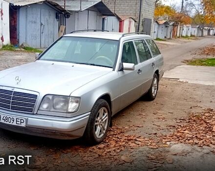 Белый Мерседес Е-Класс, объемом двигателя 2.2 л и пробегом 511 тыс. км за 3750 $, фото 4 на Automoto.ua