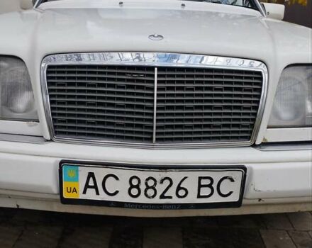 Мерседес Е-Класс 1995 в Луцке на Automoto.ua Белый Мерседес Е-Класс, объемом двигателя 2.5 л и пробегом 515 тыс. км за 3200 $, фото 17 на Automoto.ua