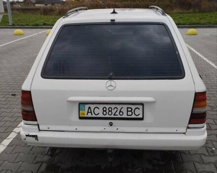 Мерседес Е-Класс 1995 в Луцке на Automoto.ua Белый Мерседес Е-Класс, объемом двигателя 2.5 л и пробегом 515 тыс. км за 3200 $, фото 3 на Automoto.ua
