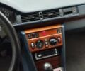 Мерседес Е-Класс 1995 в Луцке на Automoto.ua Белый Мерседес Е-Класс, объемом двигателя 2.5 л и пробегом 515 тыс. км за 3200 $, фото 14 на Automoto.ua