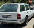 Білий Мерседес Е-Клас, об'ємом двигуна 2.2 л та пробігом 200 тис. км за 1800 $, фото 1 на Automoto.ua