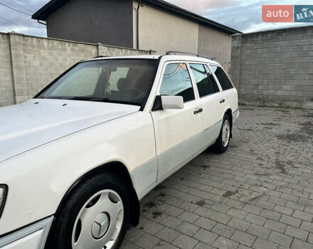 Білий Мерседес Е-Клас, об'ємом двигуна 3 л та пробігом 48 тис. км за 3500 $, фото 1 на Automoto.ua