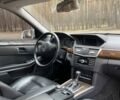 Белый Мерседес Е-Класс, объемом двигателя 2.2 л и пробегом 652 тыс. км за 11000 $, фото 5 на Automoto.ua