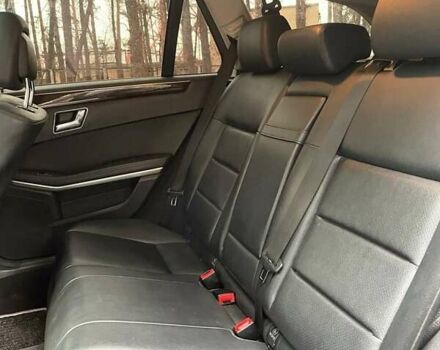 Белый Мерседес Е-Класс, объемом двигателя 2.2 л и пробегом 620 тыс. км за 9500 $, фото 5 на Automoto.ua