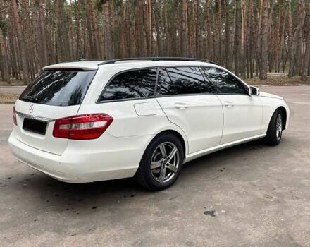 Белый Мерседес Е-Класс, объемом двигателя 2.2 л и пробегом 620 тыс. км за 9500 $, фото 7 на Automoto.ua