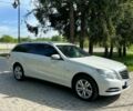 Білий Мерседес Е-Клас, об'ємом двигуна 2.2 л та пробігом 335 тис. км за 13550 $, фото 3 на Automoto.ua