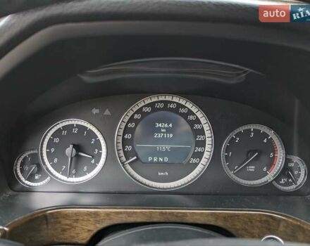 Білий Мерседес Е-Клас, об'ємом двигуна 2.14 л та пробігом 237 тис. км за 11500 $, фото 9 на Automoto.ua