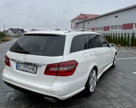 Белый Мерседес Е-Класс, объемом двигателя 3 л и пробегом 289 тыс. км за 12483 $, фото 3 на Automoto.ua