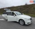 Белый Мерседес Е-Класс, объемом двигателя 2.14 л и пробегом 256 тыс. км за 12800 $, фото 2 на Automoto.ua