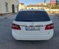 Белый Мерседес Е-Класс, объемом двигателя 2.14 л и пробегом 255 тыс. км за 11000 $, фото 2 на Automoto.ua