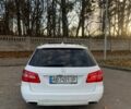 Белый Мерседес Е-Класс, объемом двигателя 2.1 л и пробегом 500 тыс. км за 7500 $, фото 3 на Automoto.ua