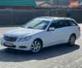 Белый Мерседес Е-Класс, объемом двигателя 2.2 л и пробегом 400 тыс. км за 10800 $, фото 1 на Automoto.ua