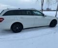 Белый Мерседес Е-Класс, объемом двигателя 2.1 л и пробегом 292 тыс. км за 11899 $, фото 7 на Automoto.ua