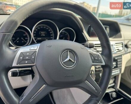 Белый Мерседес Е-Класс, объемом двигателя 2.14 л и пробегом 220 тыс. км за 13300 $, фото 24 на Automoto.ua