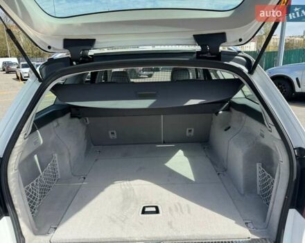 Белый Мерседес Е-Класс, объемом двигателя 2.14 л и пробегом 220 тыс. км за 13300 $, фото 4 на Automoto.ua