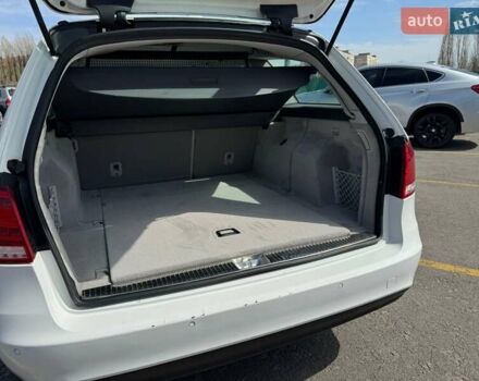 Белый Мерседес Е-Класс, объемом двигателя 2.14 л и пробегом 220 тыс. км за 13300 $, фото 27 на Automoto.ua