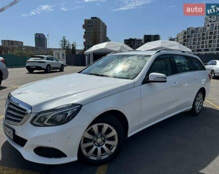 Белый Мерседес Е-Класс, объемом двигателя 2.14 л и пробегом 220 тыс. км за 13300 $, фото 15 на Automoto.ua