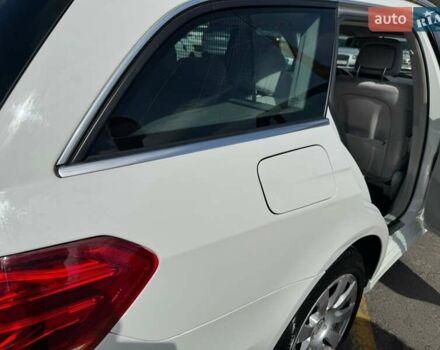 Белый Мерседес Е-Класс, объемом двигателя 2.14 л и пробегом 220 тыс. км за 13300 $, фото 13 на Automoto.ua