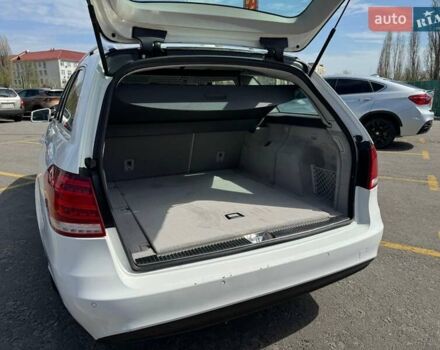 Белый Мерседес Е-Класс, объемом двигателя 2.14 л и пробегом 220 тыс. км за 13300 $, фото 5 на Automoto.ua