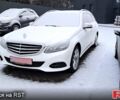 Белый Мерседес Е-Класс, объемом двигателя 21 л и пробегом 217 тыс. км за 18750 $, фото 11 на Automoto.ua