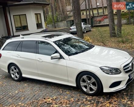 Мерседес Е-Клас 2014 у Києві на Automoto.ua Білий Мерседес Е-Клас, об'ємом двигуна 2 л та пробігом 160 тис. км за 16800 $, фото 3 на Automoto.ua