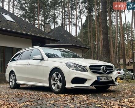 Мерседес Е-Клас 2014 у Києві на Automoto.ua Білий Мерседес Е-Клас, об'ємом двигуна 2 л та пробігом 160 тис. км за 16800 $, фото 1 на Automoto.ua