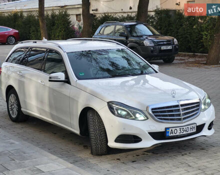 Белый Мерседес Е-Класс, объемом двигателя 2.2 л и пробегом 460 тыс. км за 10000 $, фото 9 на Automoto.ua