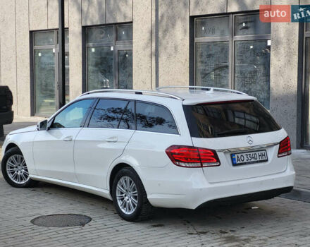 Белый Мерседес Е-Класс, объемом двигателя 2.2 л и пробегом 460 тыс. км за 10000 $, фото 13 на Automoto.ua