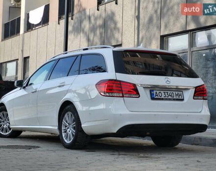Белый Мерседес Е-Класс, объемом двигателя 2.2 л и пробегом 460 тыс. км за 10000 $, фото 11 на Automoto.ua