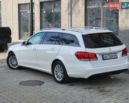 Белый Мерседес Е-Класс, объемом двигателя 2.2 л и пробегом 460 тыс. км за 10000 $, фото 14 на Automoto.ua