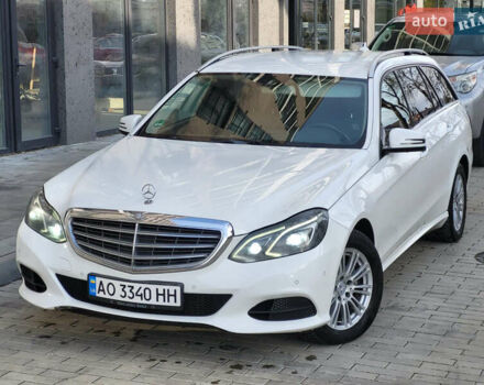 Белый Мерседес Е-Класс, объемом двигателя 2.2 л и пробегом 460 тыс. км за 10000 $, фото 5 на Automoto.ua