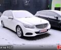 Белый Мерседес Е-Класс, объемом двигателя 21 л и пробегом 217 тыс. км за 18750 $, фото 13 на Automoto.ua