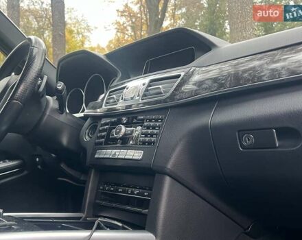 Мерседес Е-Клас 2014 у Києві на Automoto.ua Білий Мерседес Е-Клас, об'ємом двигуна 2 л та пробігом 160 тис. км за 16800 $, фото 20 на Automoto.ua