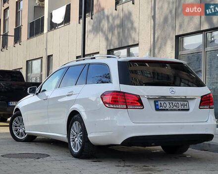 Белый Мерседес Е-Класс, объемом двигателя 2.2 л и пробегом 460 тыс. км за 10000 $, фото 15 на Automoto.ua