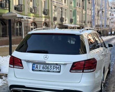 Білий Мерседес Е-Клас, об'ємом двигуна 2 л та пробігом 167 тис. км за 14800 $, фото 4 на Automoto.ua