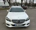 Белый Мерседес Е-Класс, объемом двигателя 2.14 л и пробегом 260 тыс. км за 15500 $, фото 1 на Automoto.ua