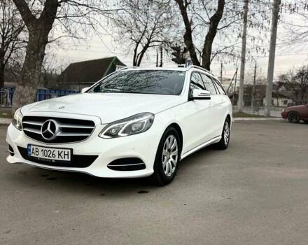 Белый Мерседес Е-Класс, объемом двигателя 2.14 л и пробегом 260 тыс. км за 15500 $, фото 1 на Automoto.ua