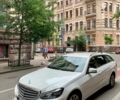 Белый Мерседес Е-Класс, объемом двигателя 2.1 л и пробегом 208 тыс. км за 17500 $, фото 1 на Automoto.ua