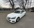 Білий Мерседес Е-Клас, об'ємом двигуна 2.1 л та пробігом 260 тис. км за 17000 $, фото 5 на Automoto.ua