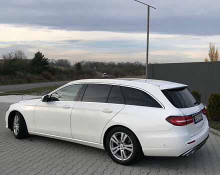 Белый Мерседес Е-Класс, объемом двигателя 1.95 л и пробегом 245 тыс. км за 20999 $, фото 6 на Automoto.ua