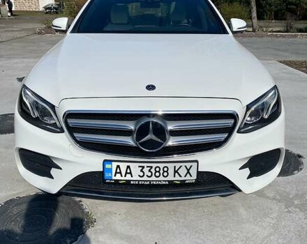 Белый Мерседес Е-Класс, объемом двигателя 3 л и пробегом 79 тыс. км за 33200 $, фото 2 на Automoto.ua