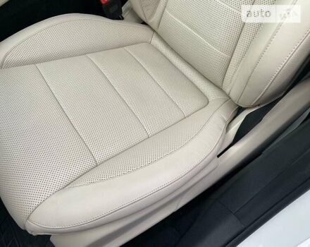 Белый Мерседес Е-Класс, объемом двигателя 3 л и пробегом 79 тыс. км за 33200 $, фото 10 на Automoto.ua