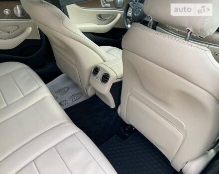 Белый Мерседес Е-Класс, объемом двигателя 3 л и пробегом 79 тыс. км за 33200 $, фото 20 на Automoto.ua
