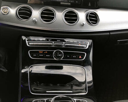 Белый Мерседес Е-Класс, объемом двигателя 1.95 л и пробегом 245 тыс. км за 20999 $, фото 26 на Automoto.ua