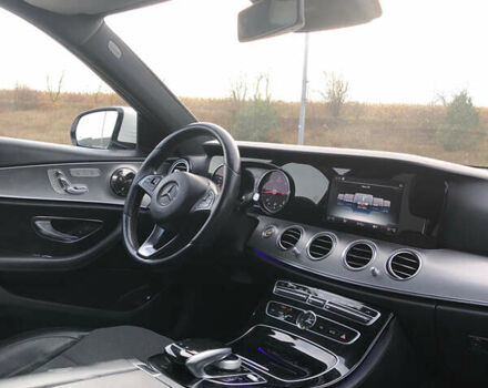 Белый Мерседес Е-Класс, объемом двигателя 1.95 л и пробегом 245 тыс. км за 20999 $, фото 21 на Automoto.ua