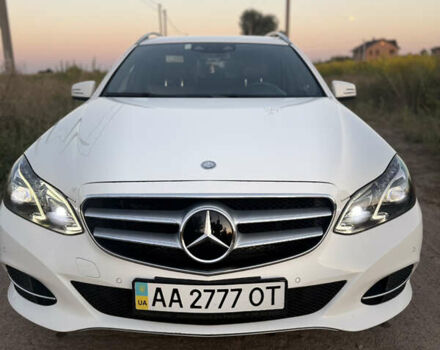 Белый Мерседес Е-Класс, объемом двигателя 3 л и пробегом 232 тыс. км за 20000 $, фото 5 на Automoto.ua