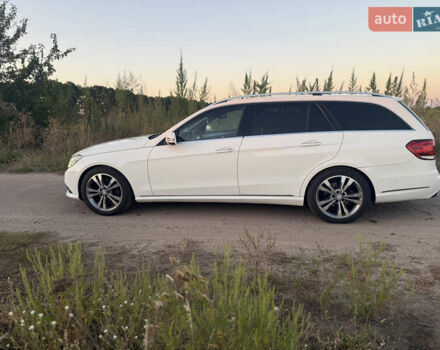 Белый Мерседес Е-Класс, объемом двигателя 3 л и пробегом 232 тыс. км за 20000 $, фото 18 на Automoto.ua