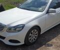 Белый Мерседес Е-Класс, объемом двигателя 2.2 л и пробегом 360 тыс. км за 14000 $, фото 1 на Automoto.ua